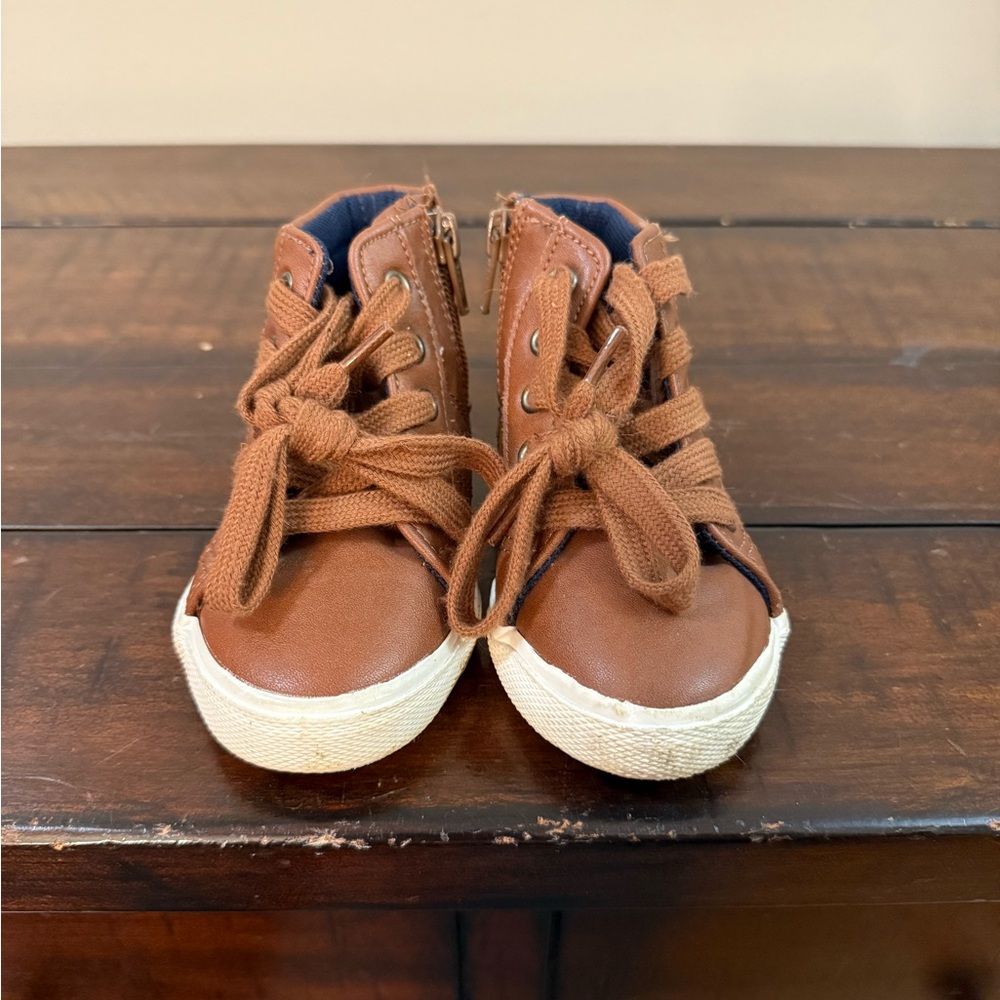 Two pairs of size 6 little kids shoes- Unisex
